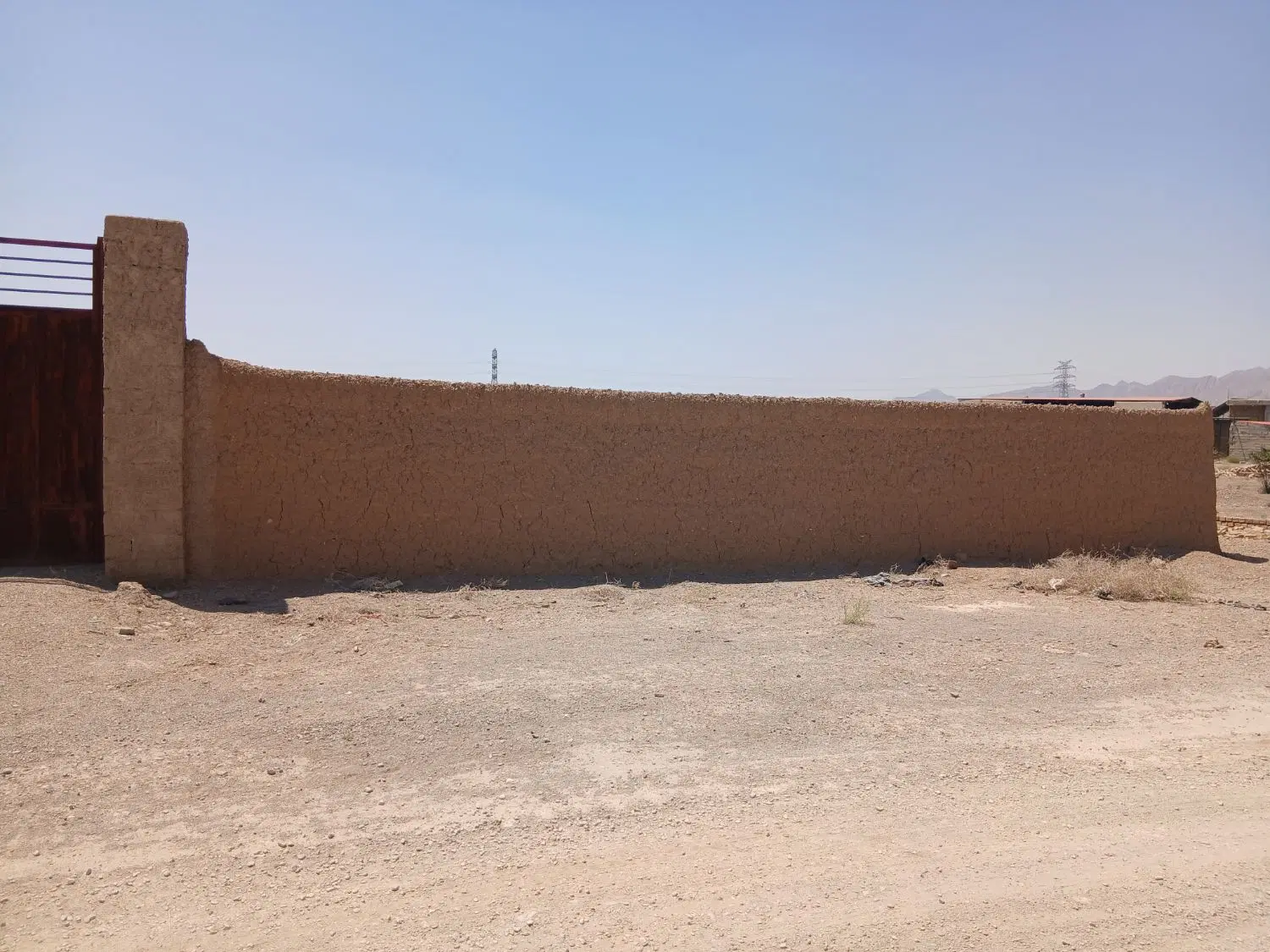 زمین کارگاهی پلیس راه