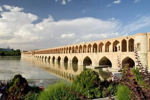 زمین ۱۶۵ متری سند شش‌دانگ با پروانه بلوار کوثر