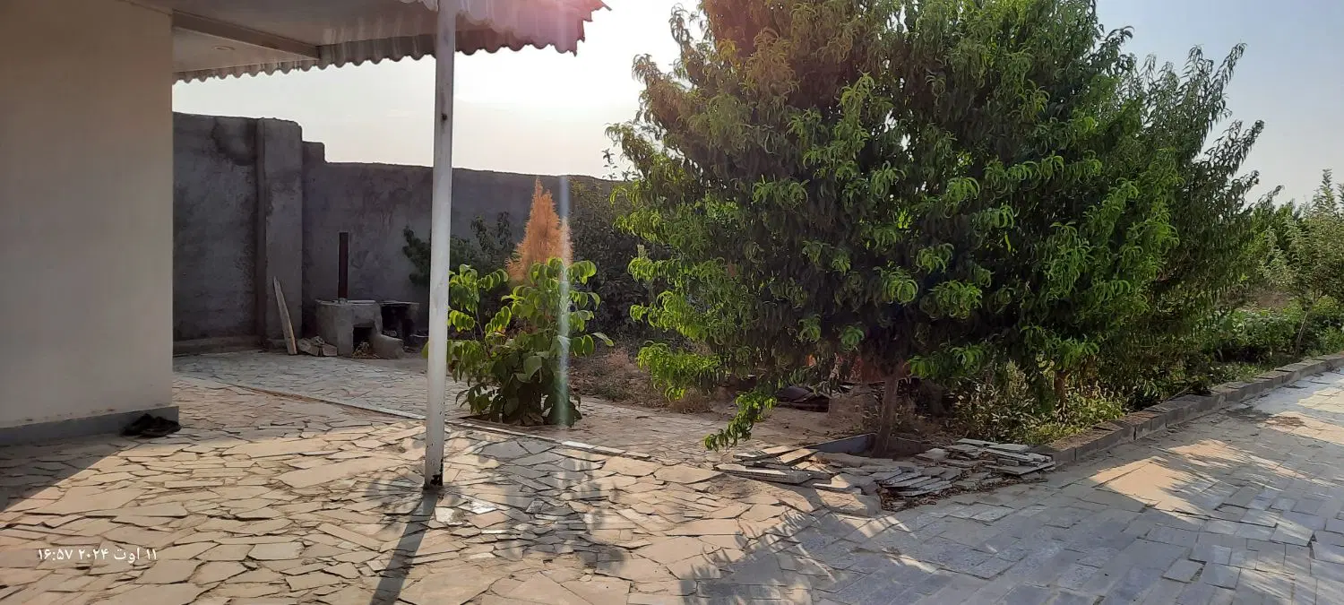 باغ زمین خانه