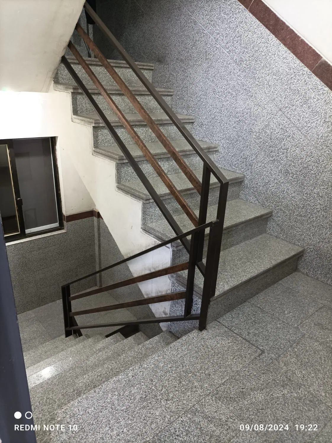 آپارتمان ۶۰ متری تک واحدی