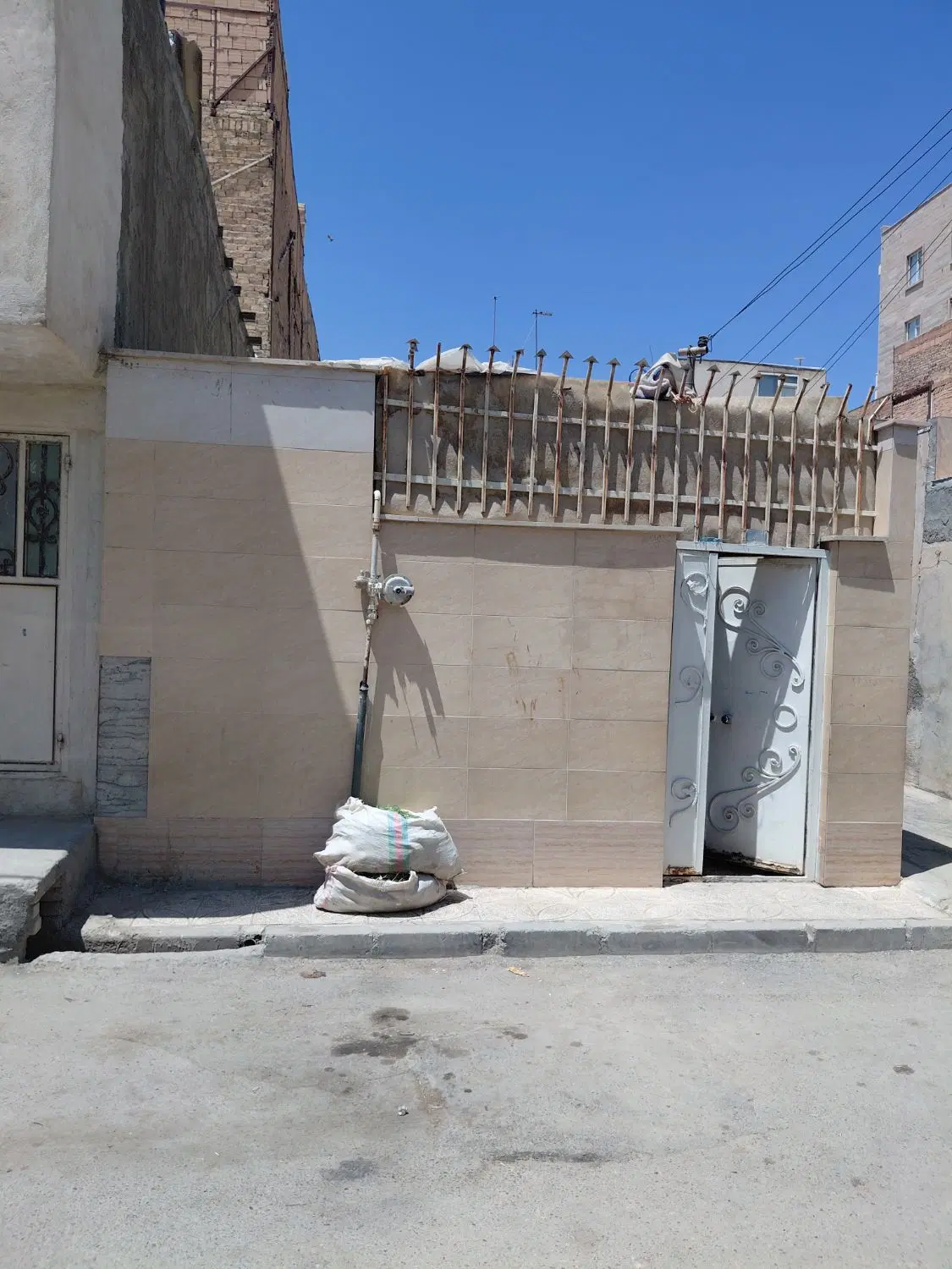 ساختمان ویلایی ۵۵ متری جلو قواره