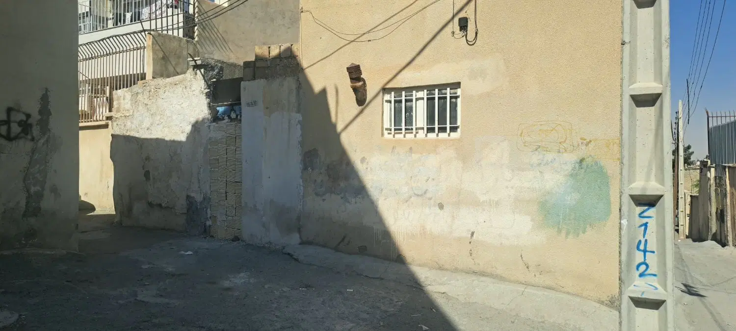 ۸۱ متر چنانی اول کوچه جزیی