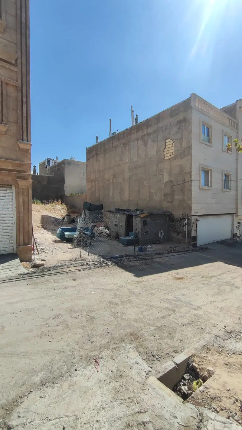 230 متر درب ساخت دستغیب