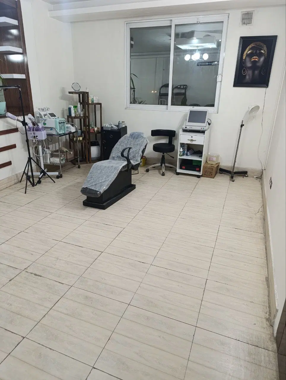 اجاره اتاق از کیلینیک زیبایی