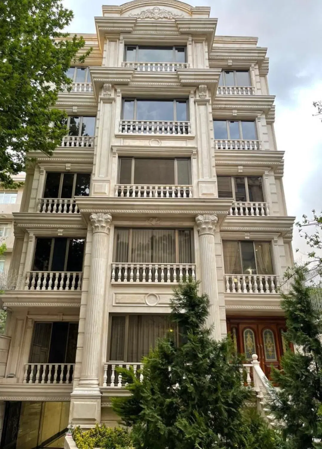 شهرآرا هخامنش شمال ۱۵۵متر۳خ ۲پارکینگ سندی