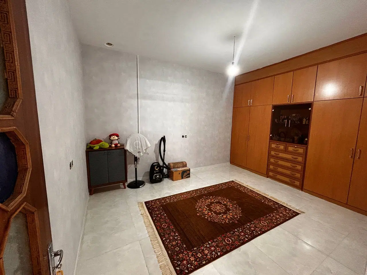 منزل ویلایی دو طبقه ۲۴۰ متر