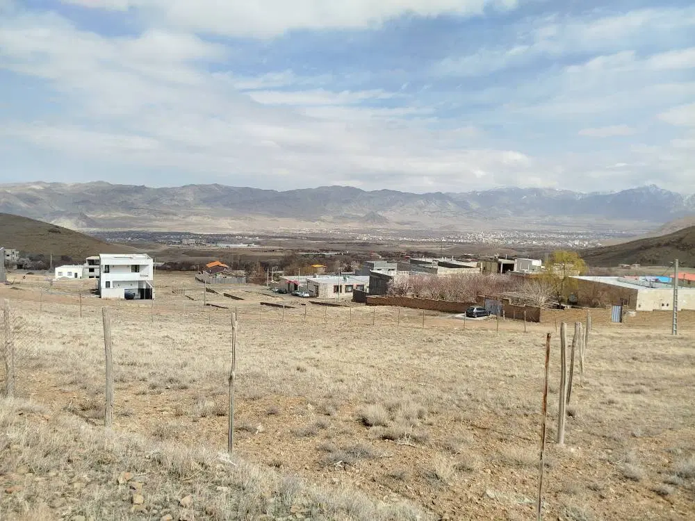 زمین مسکونی