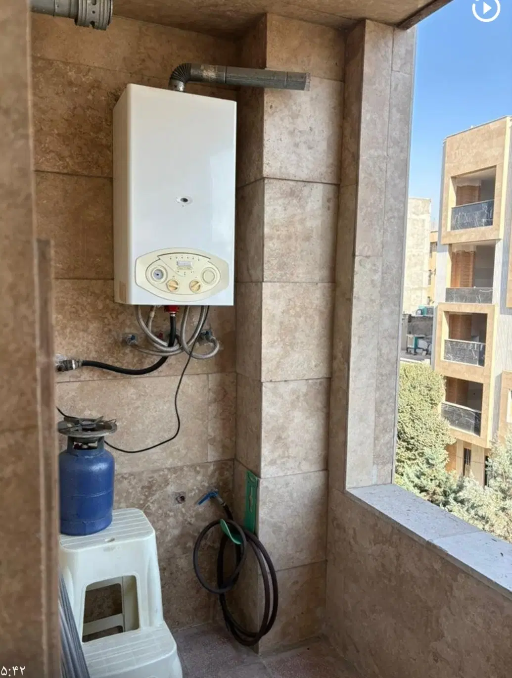 واحد ۱۱۲ متری  ۲ خوابه دارای نور عالی
