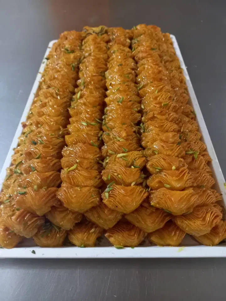 واگذاری مغازه شیرینی فروشی.  قاعم آباد