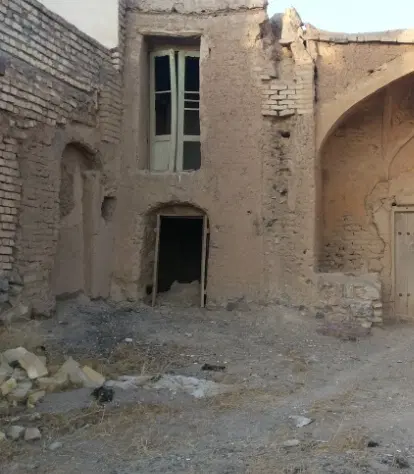 ملک ویلایی مخروبه آبادان