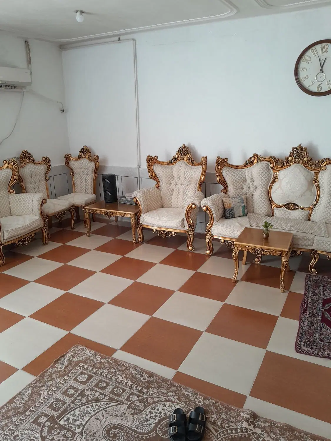 طبقه بالا کوی فرهنگیان یک خواب