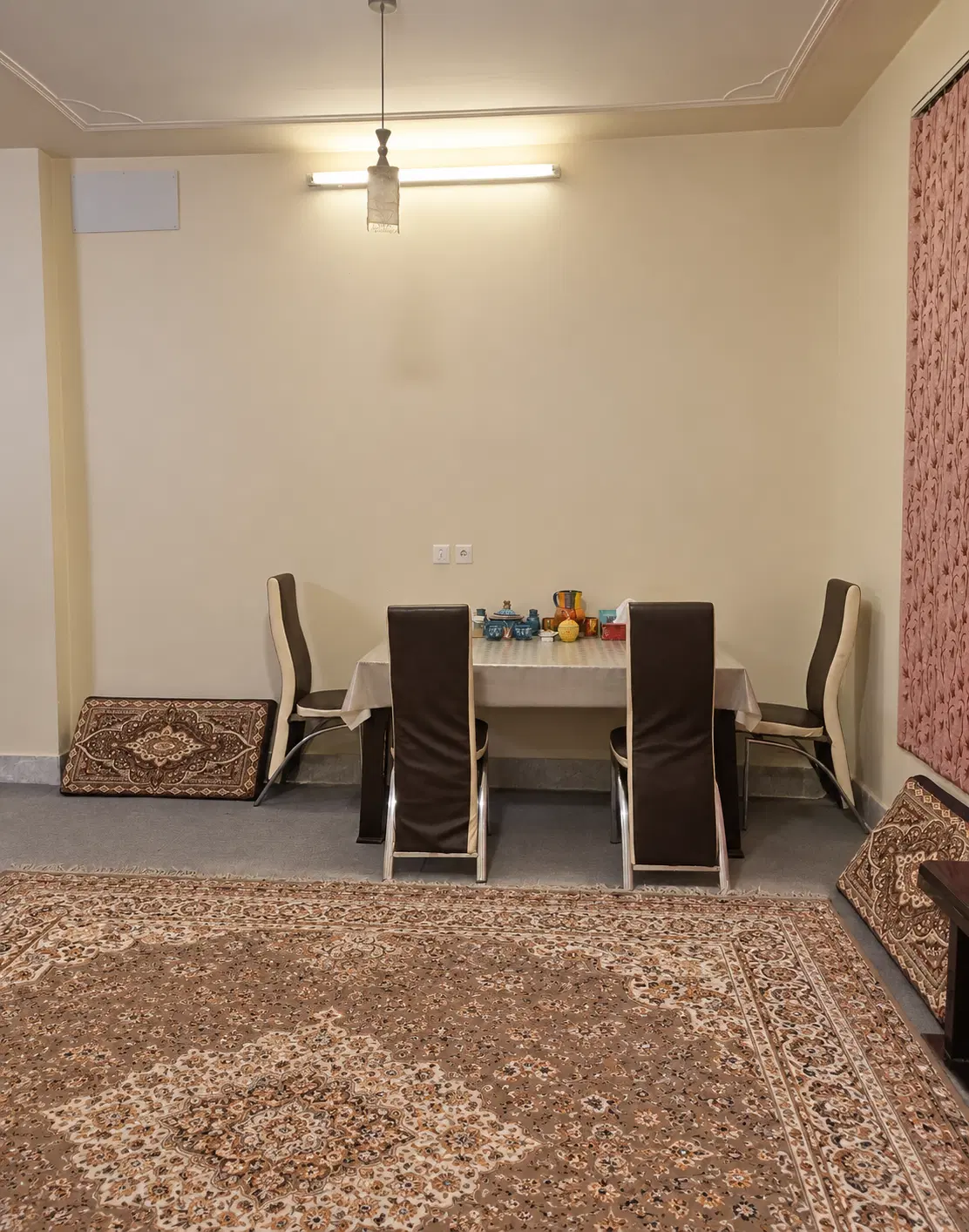 منزل ویلایی ۳۰۰ متری