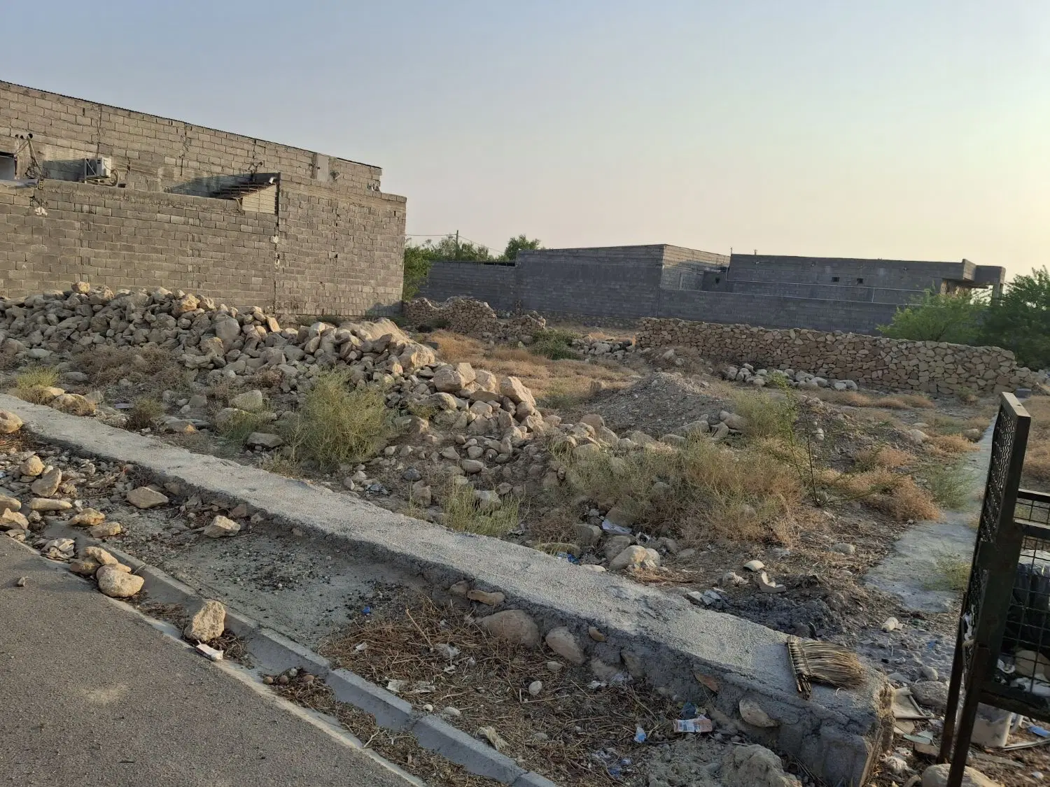 زمین دوبر مل گل