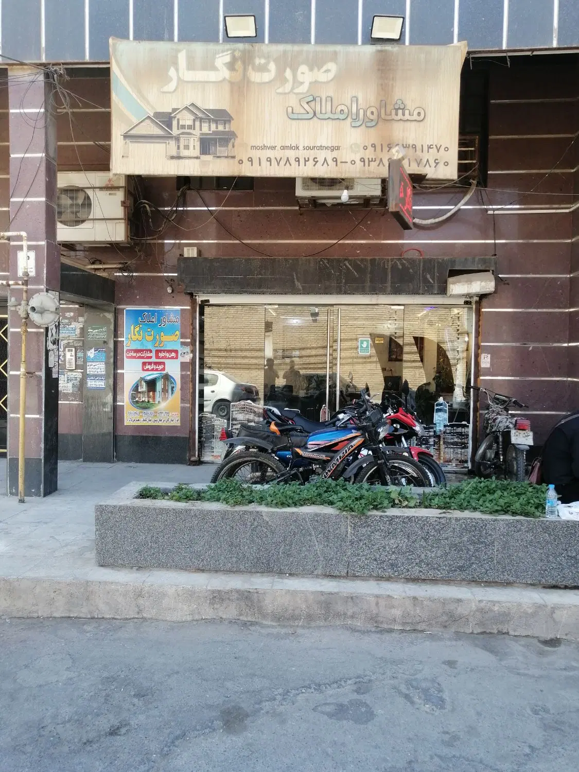 زمین 100 متری دو نبش
