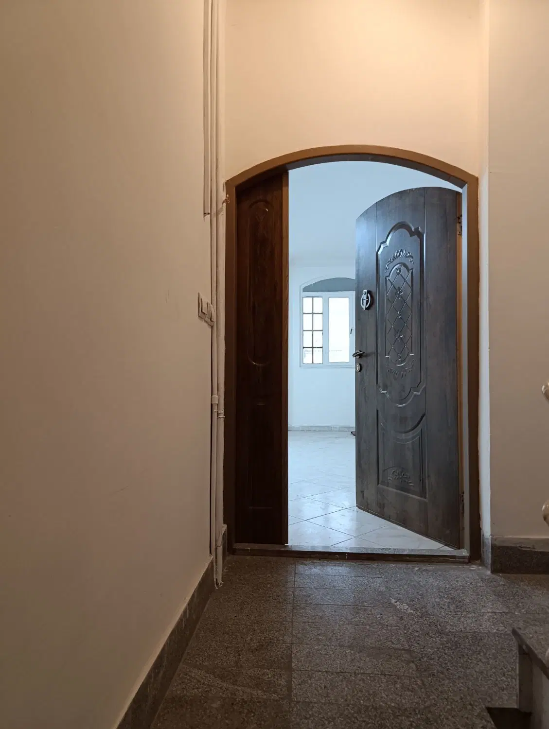 آپارتمان ۸۵متری_حاشیه