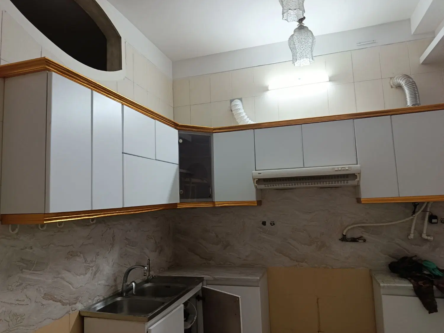 زیرزمین اجاره ای