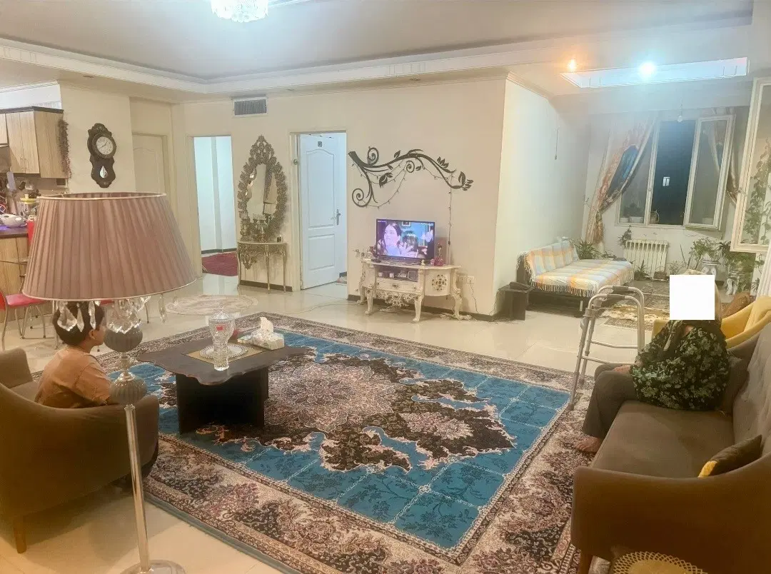 فروش واحد ۱۰۵ متری خوش نقشه و شیک