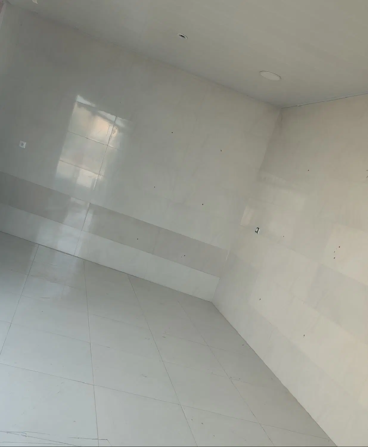 فروش یا رهن و اجاره ۲۴ متر مغازه