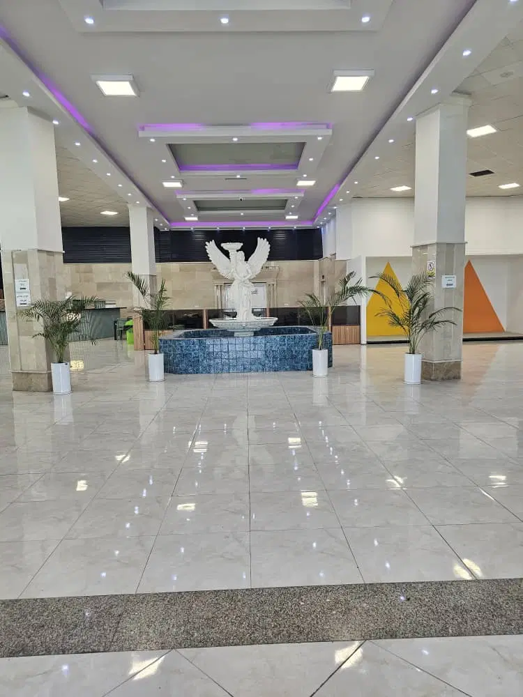 مجتمع  خدمات رفاهی فعال بر آزاد راه کرج،قزوین