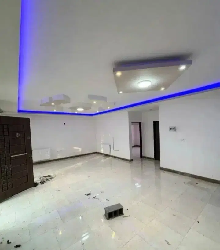 ویلا باغچه_ 350 متری _سند دار_ مشجر _ نما رومی