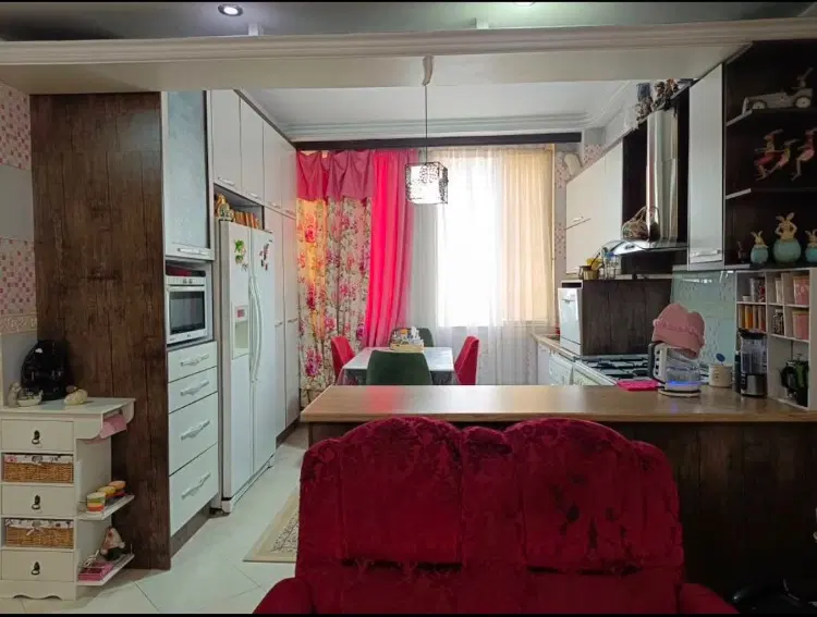 پونک ایران زمین۶۵ متر ۲ خوابه مالک هستم