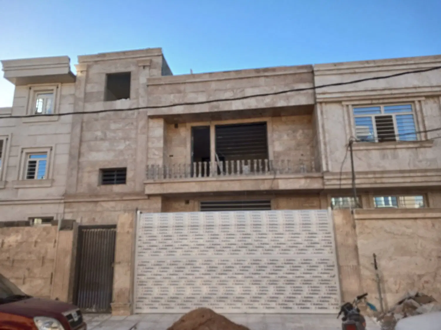 فروش واحد طبقه همکف دو خواب