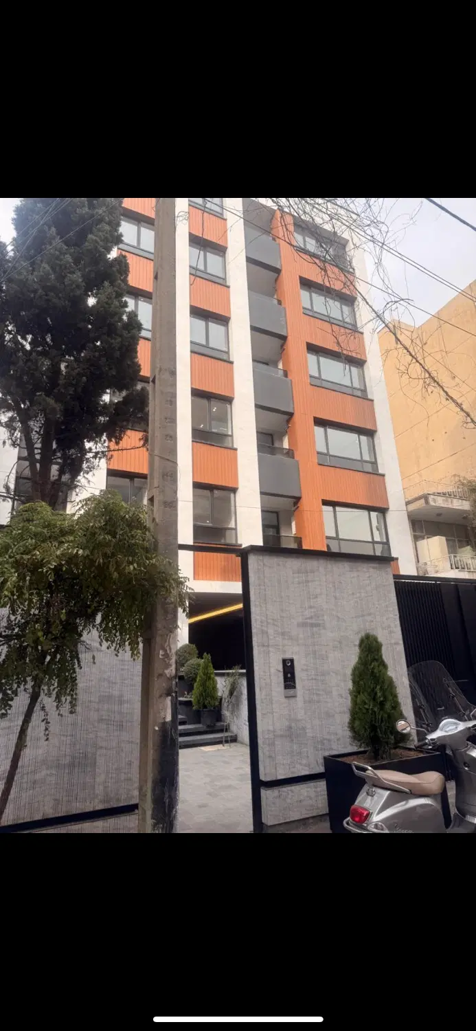 اپادانا نیلوفر ۵۷ متر نوساز