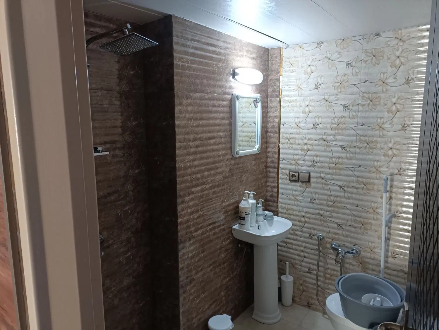 منزل دوطبقه