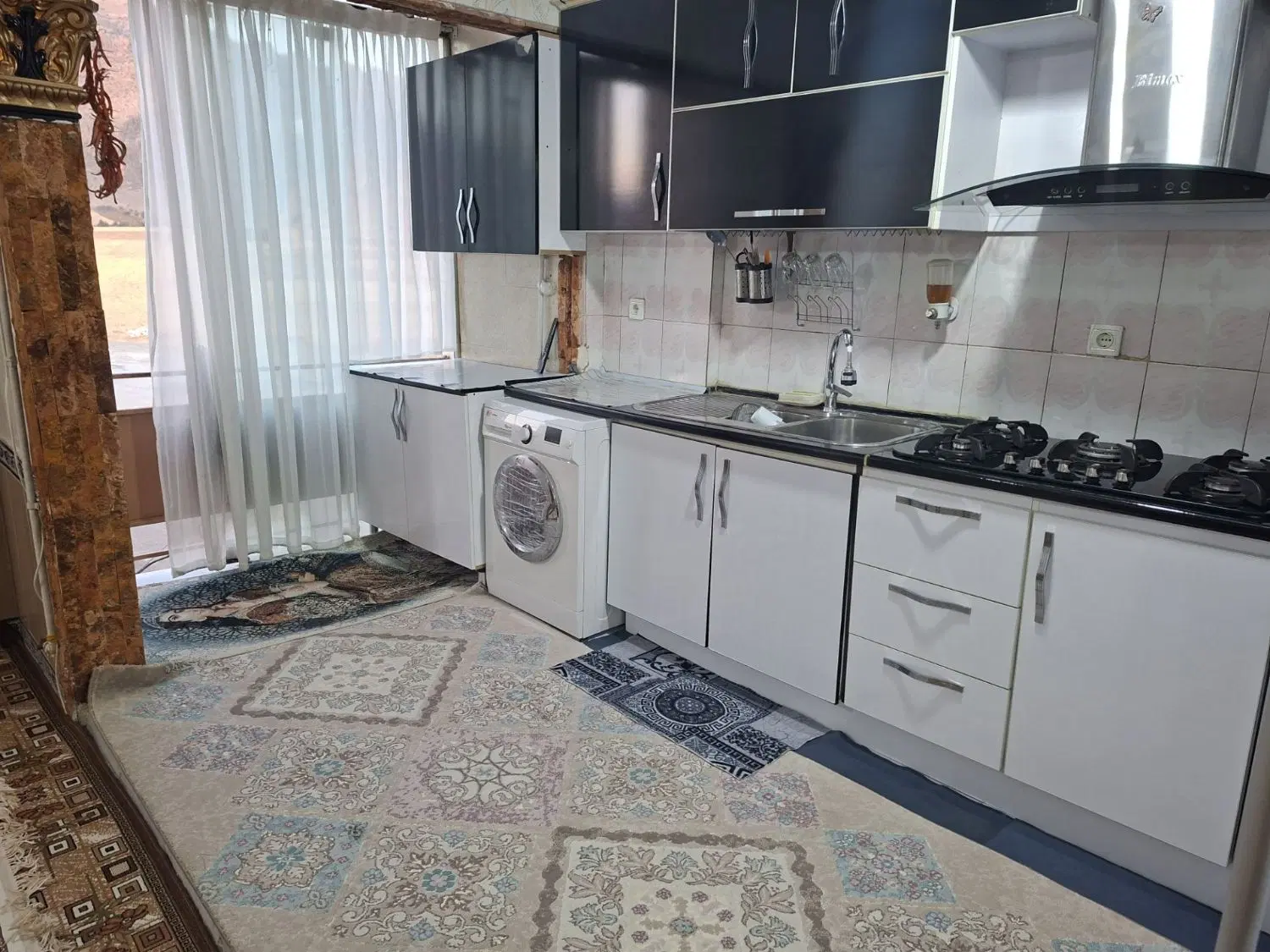 مکسن مهر بلوک ۲۸ طبقه سوم قیمت توافقی