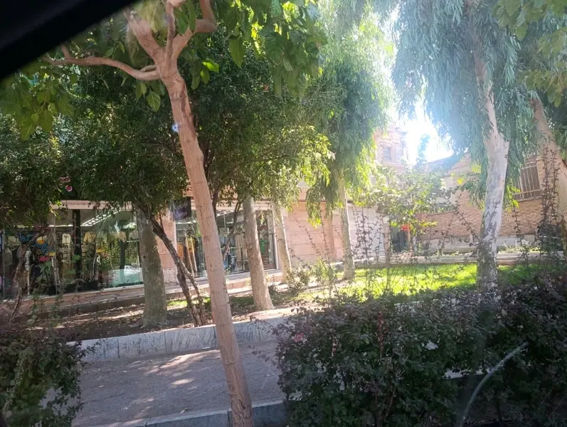 «ملک موقعیت تجاری مسکونی»