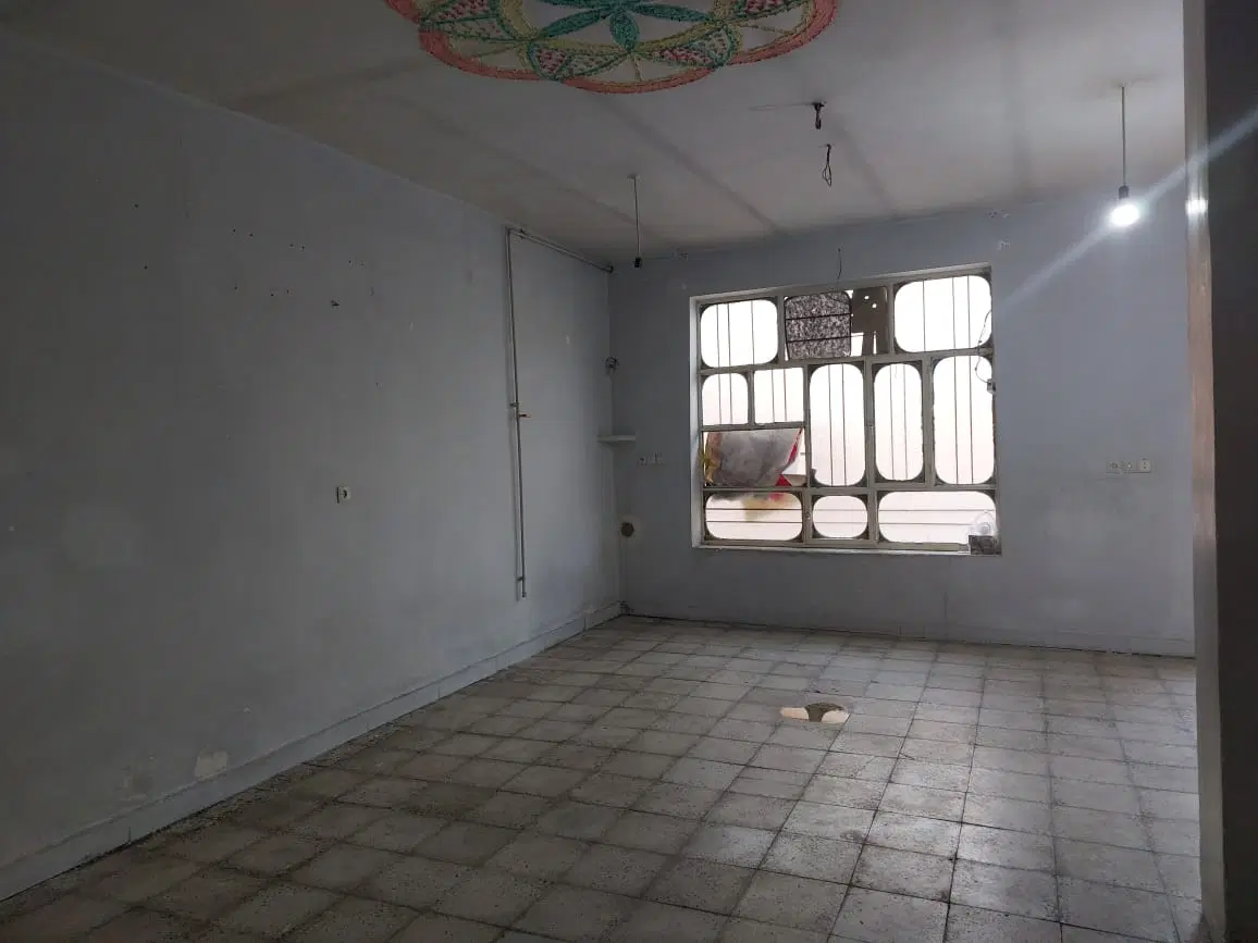خونه بزرگ ویلایی
