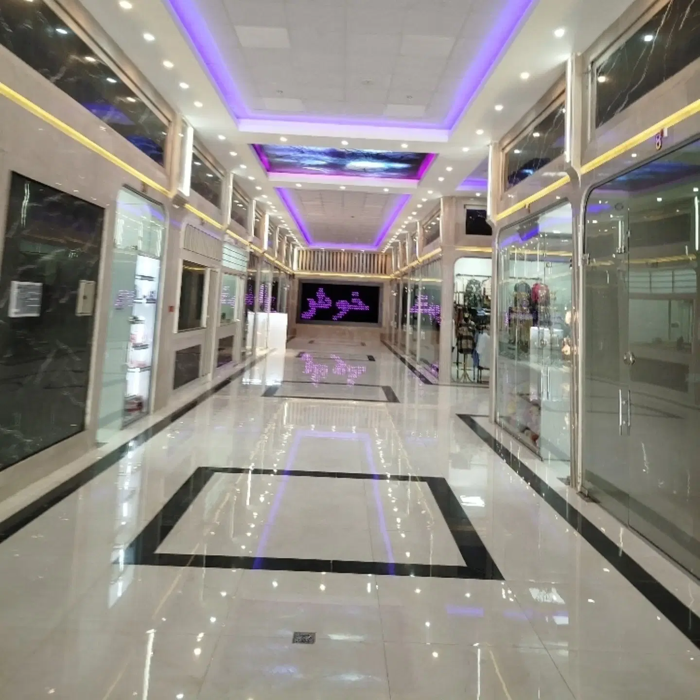 مغازه 26متری داخل پاساژ
