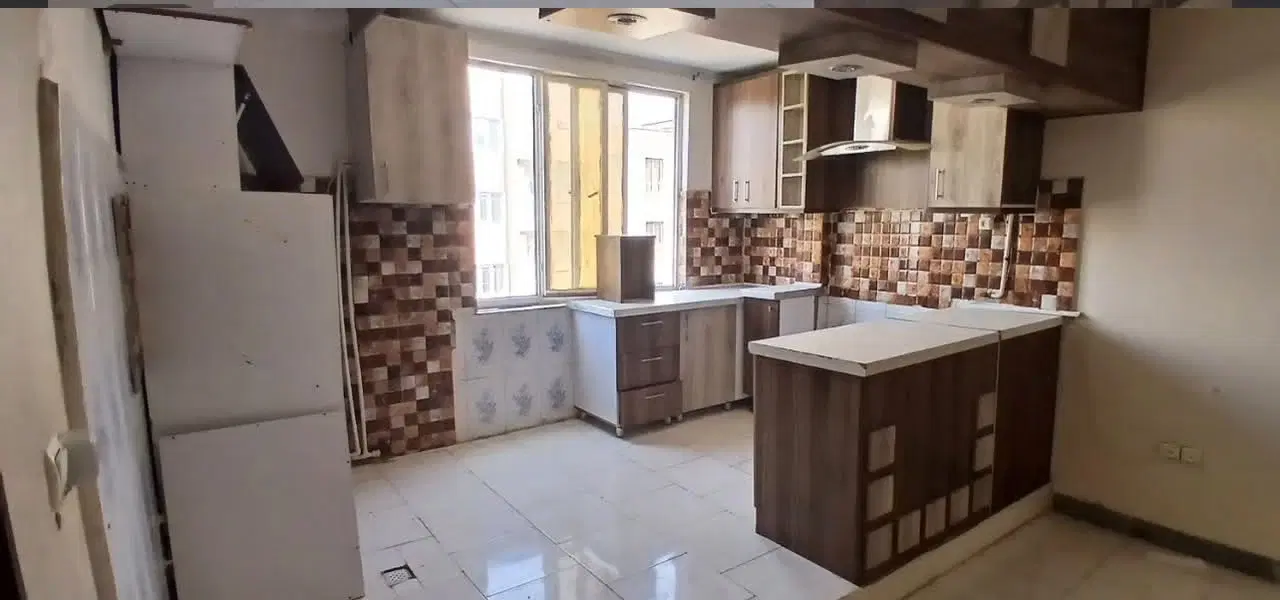 ۹۳متر _ سه راه حافظیه