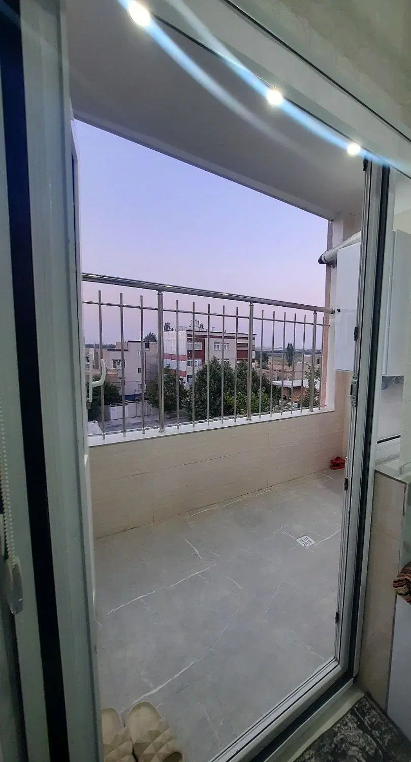 تک واحدی فرهنگیان بهنامجو