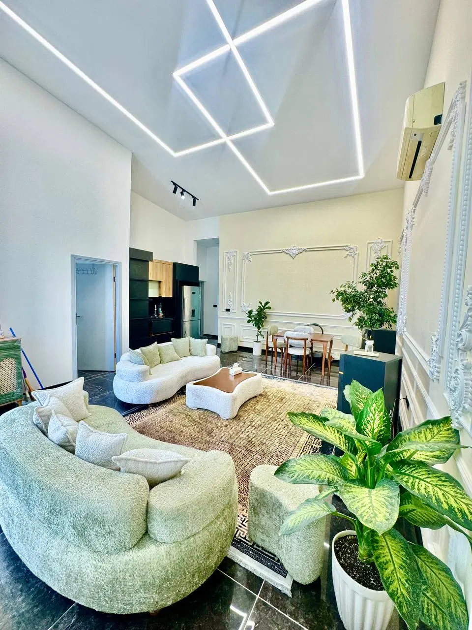 همکف نماشیشه فرنیش جکوزی