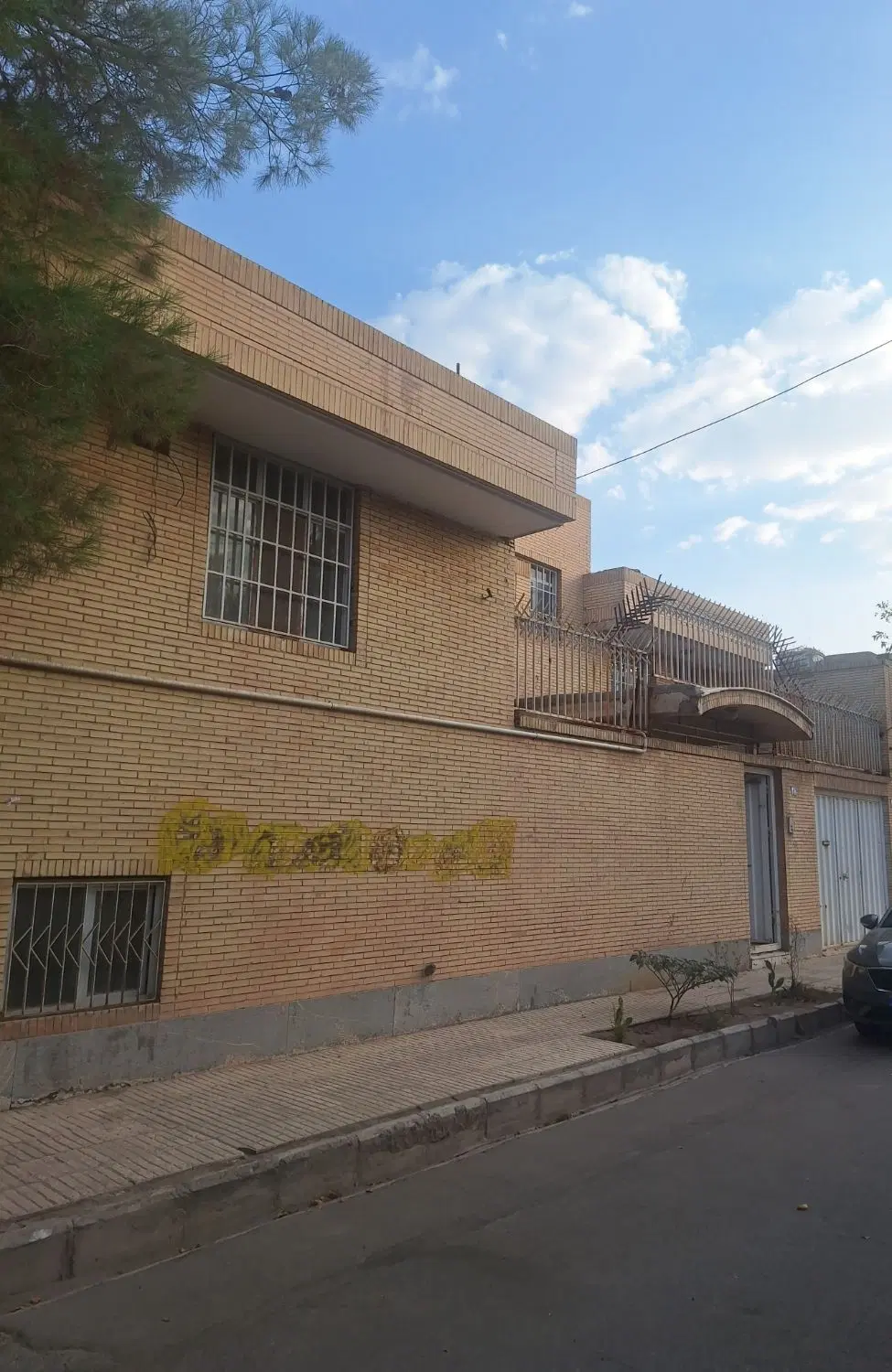 منزل ویلا بین طالقانی و ابوذر
