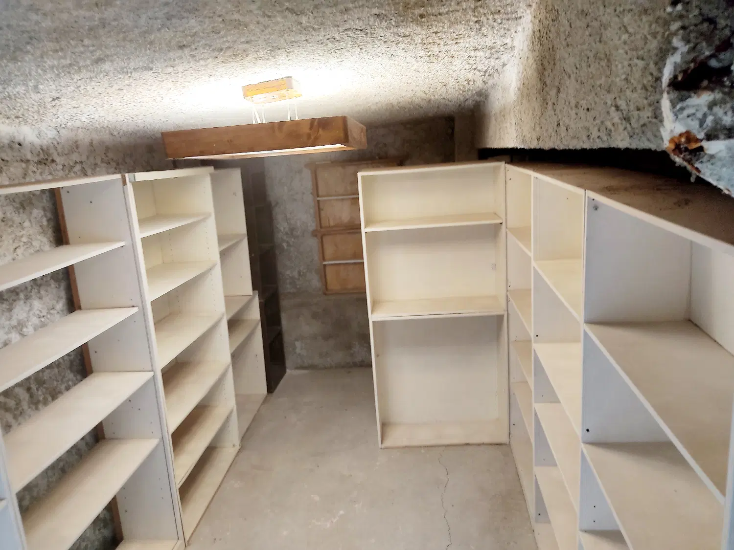 اجاره پارکینگ مستقل بر خیابان
