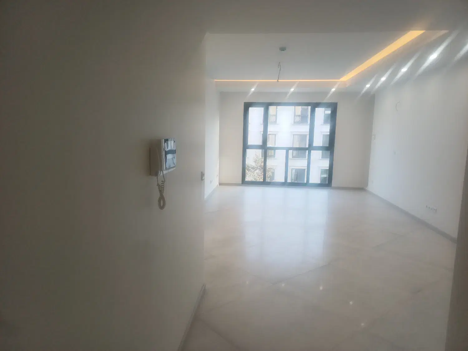 جردن اجاره ۱۱۰ متری نوساز ۲ خوابه، امکانات کامل