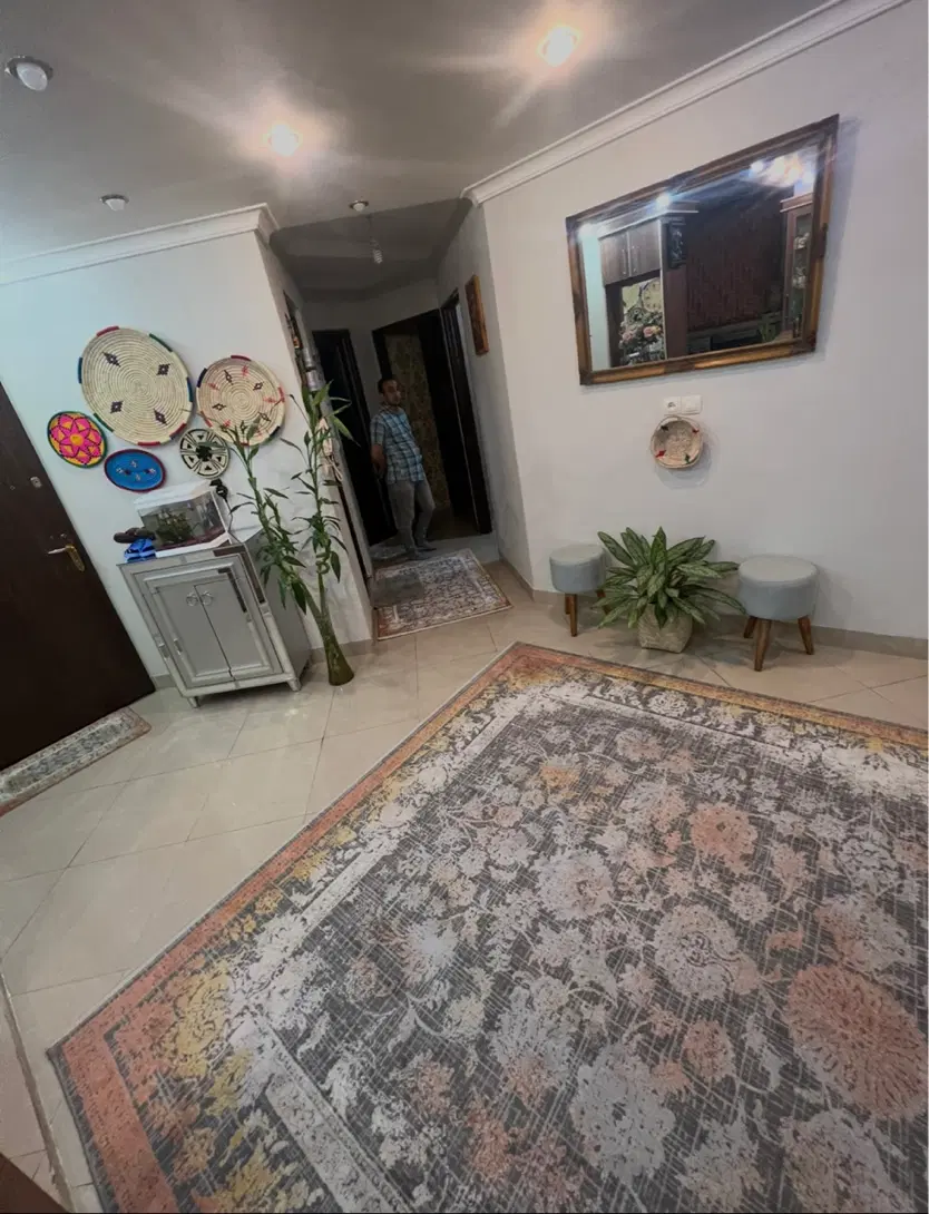 رهن واحد ۱۰۰ متری سام و زال