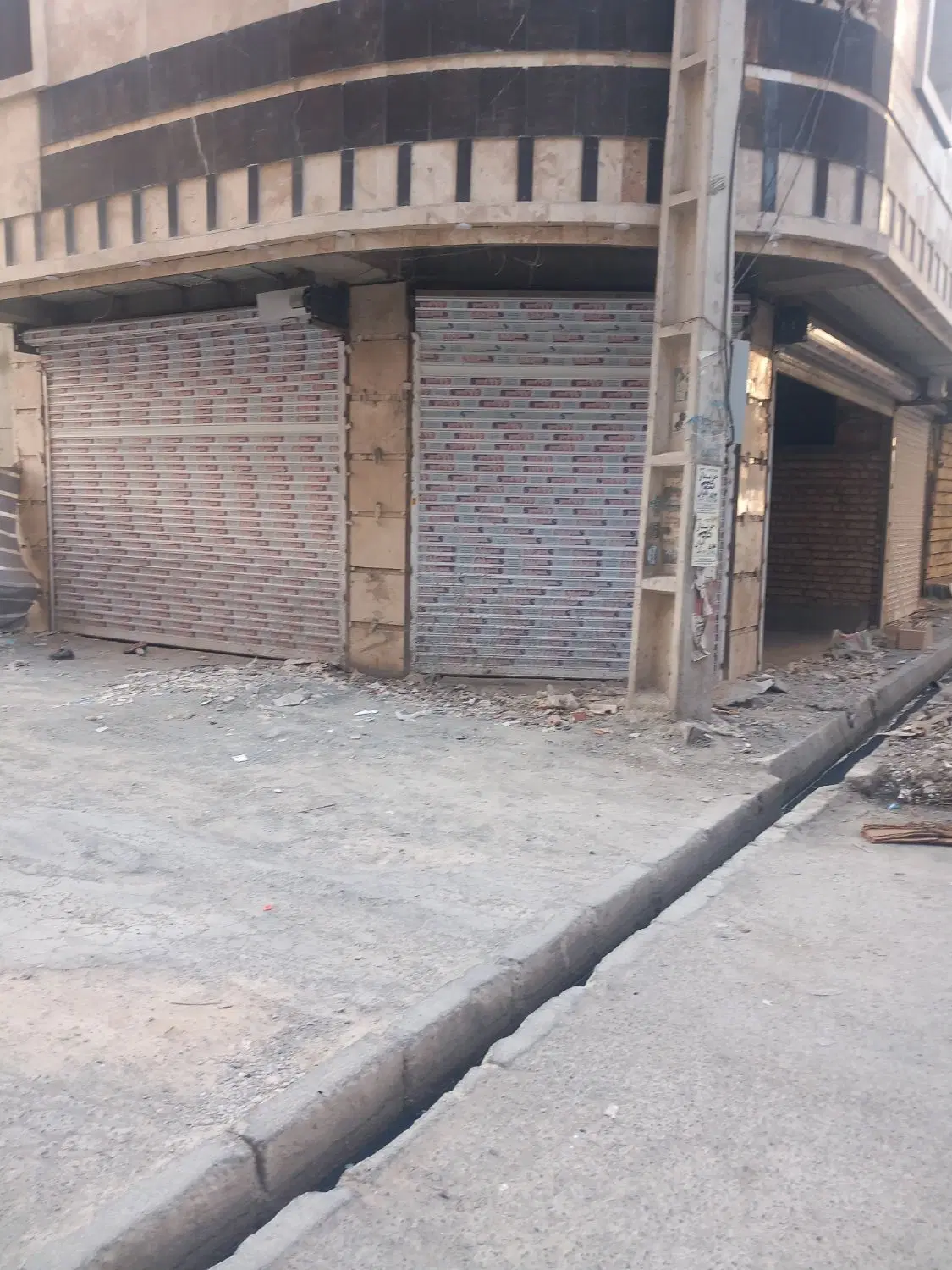 اجاره مغازه نبش ۵۰ متر