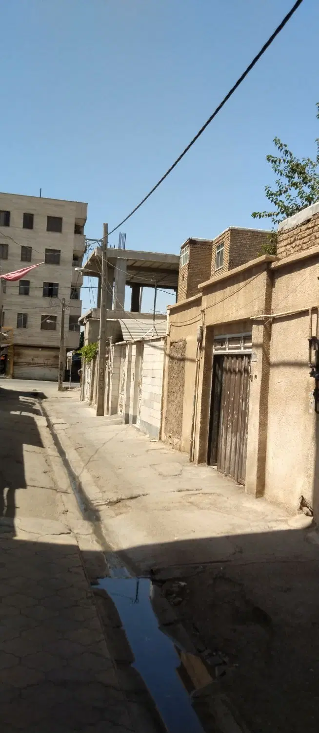 خانه ویلای سند دار ۱۸۶متری نزدیک خیابان اصلی