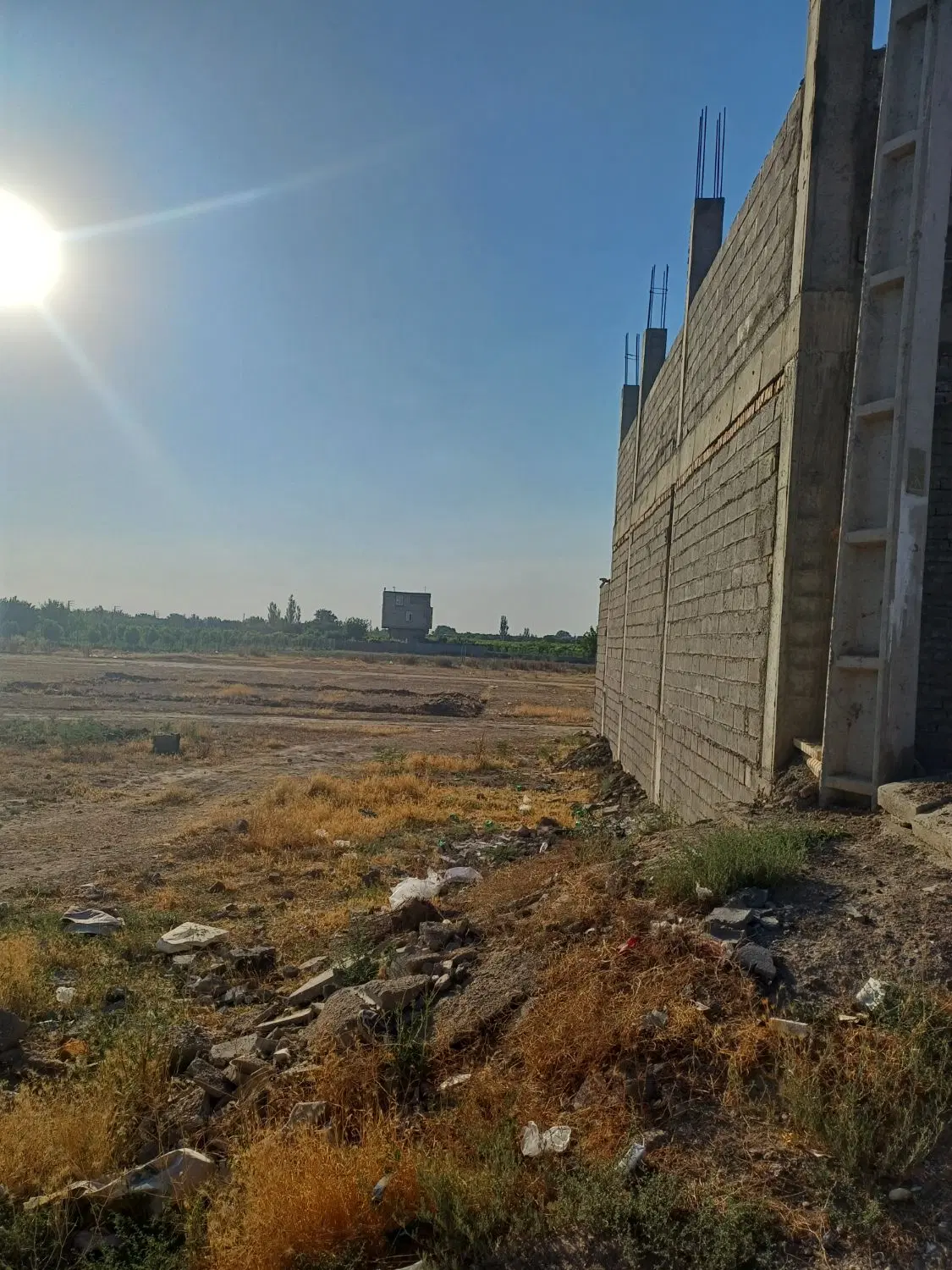 زمین مسکونی