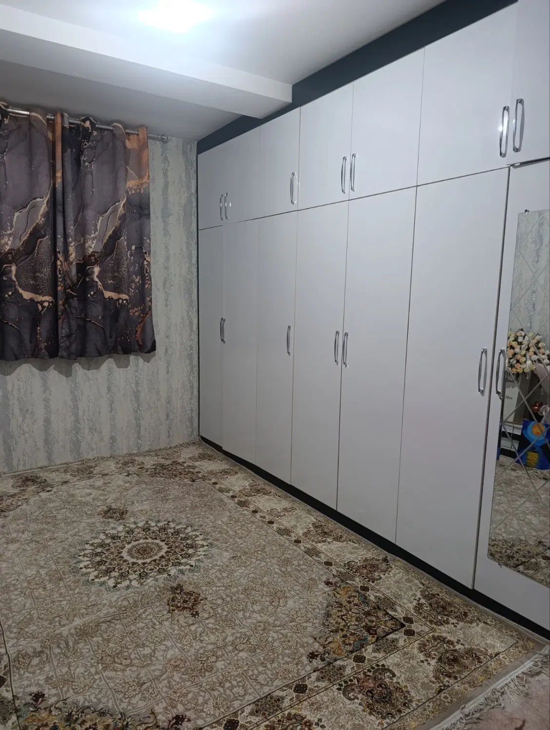آپارتمان تک واحدی