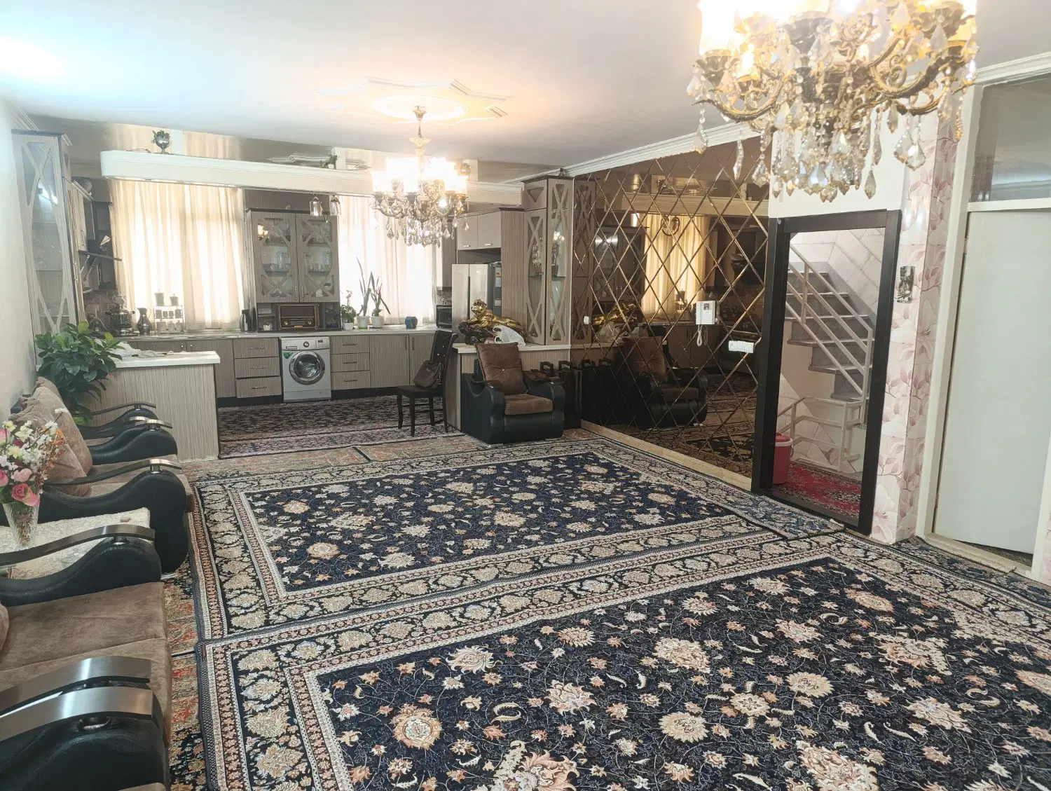 خانه ویلایی ۳ طبقه
