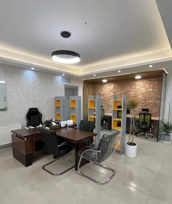 اجاره واحد اداری در بهترین موقعیت خ اصلی