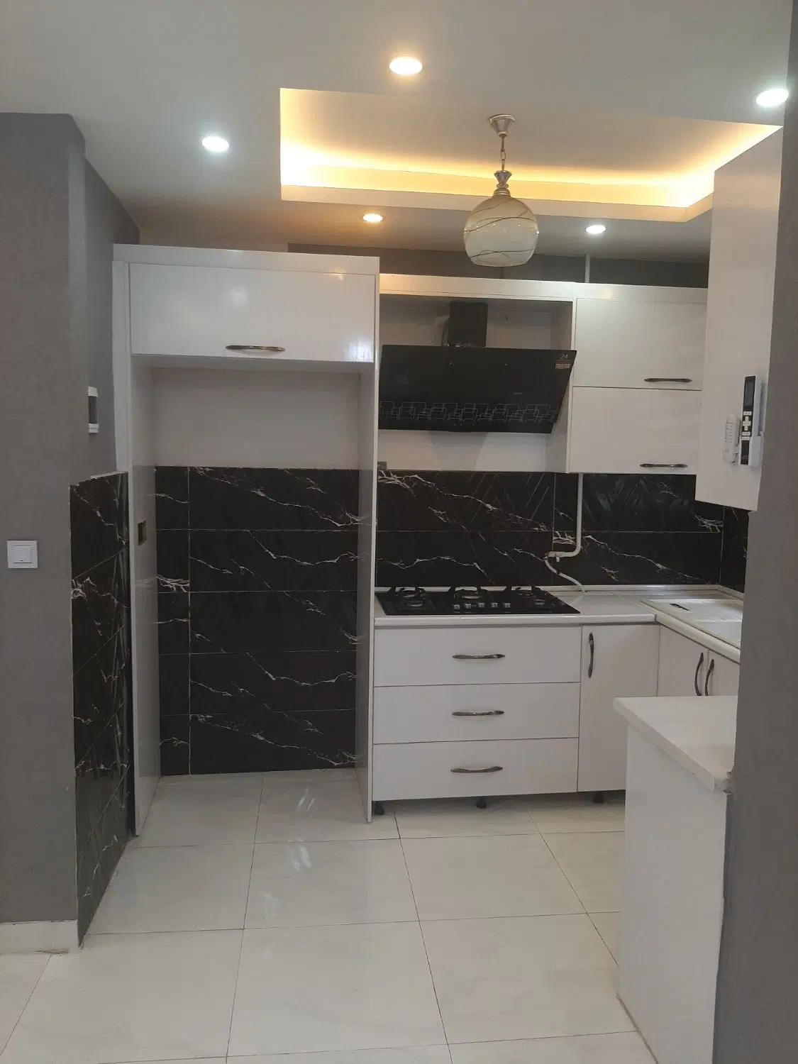 فروش ۲ خواب طبقه ۱ پارک کسمایی تاپ لوکیشن