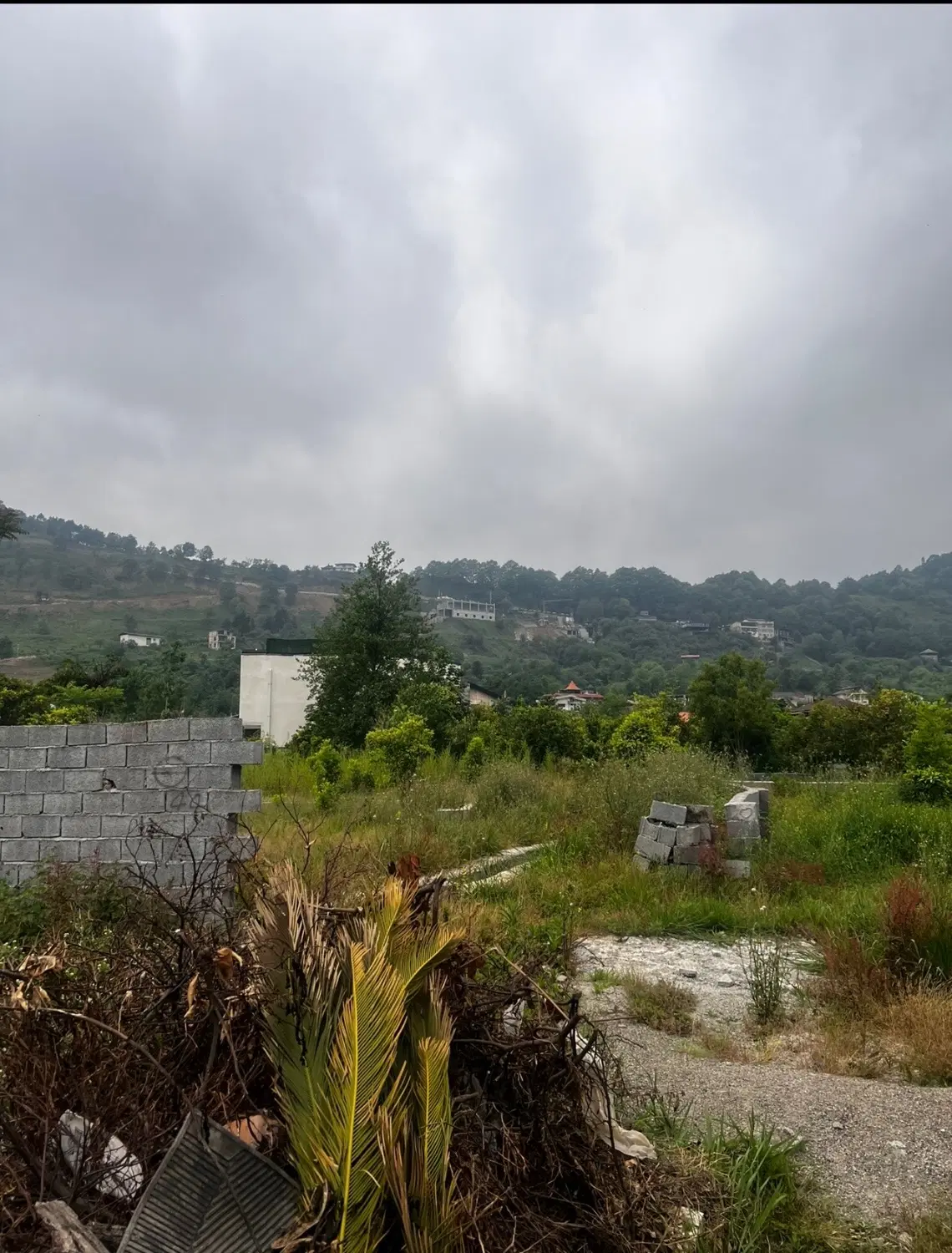 زمین درقلعه گردن