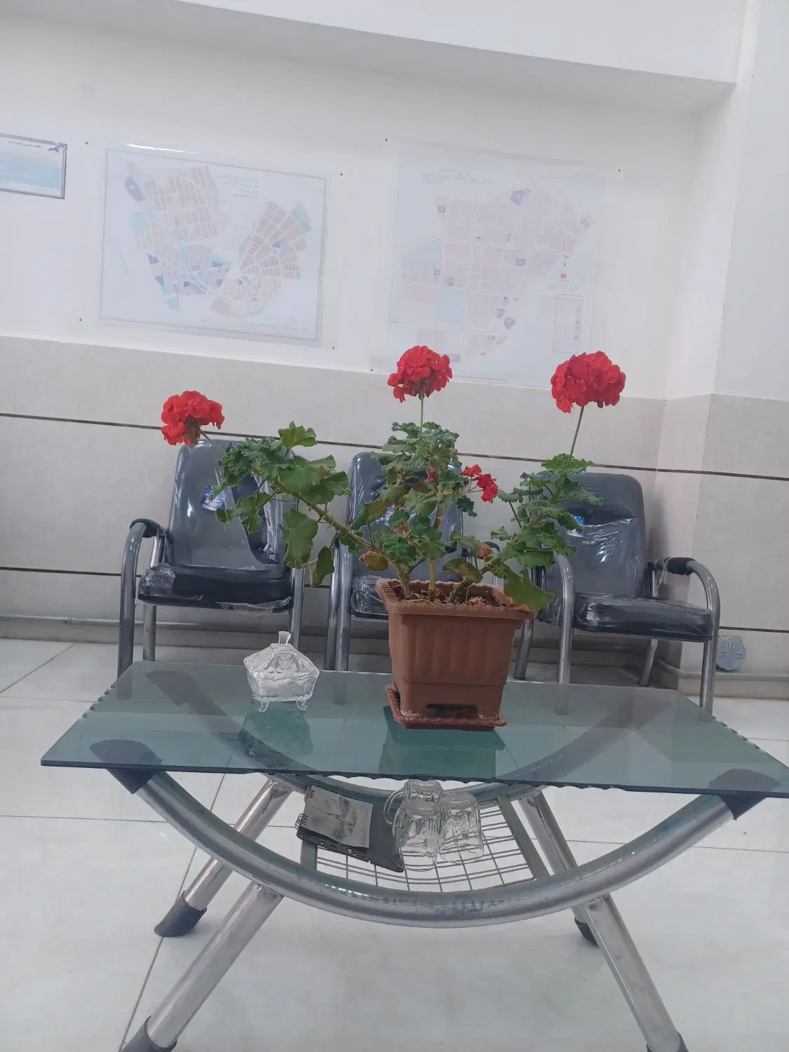 فروش مغازه در دانش ۱۲۰ متر دو نبش با بالکن تجاری