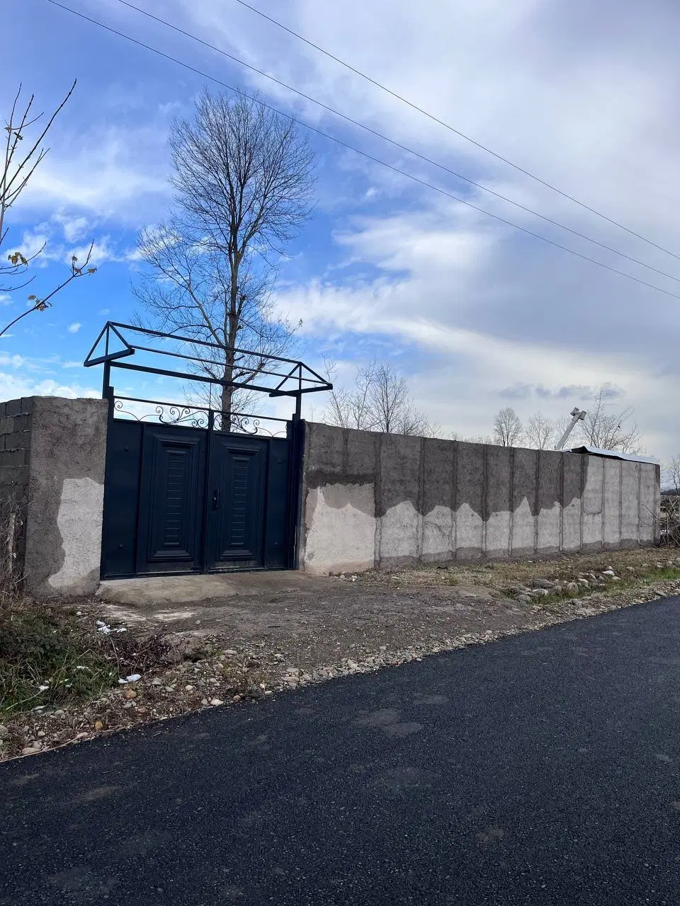 ۲۵۰ متر زمین مسکونی دور دیوار