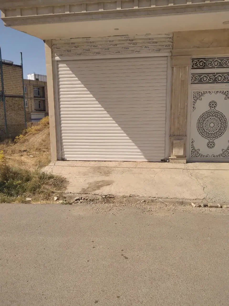 یک بابا مغازه ۲۵متری